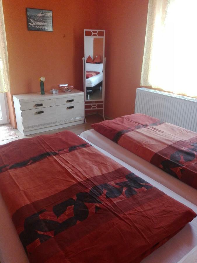 Gaestezimmer Fuchs Apartment Neuhausen auf den Fildern Luaran gambar